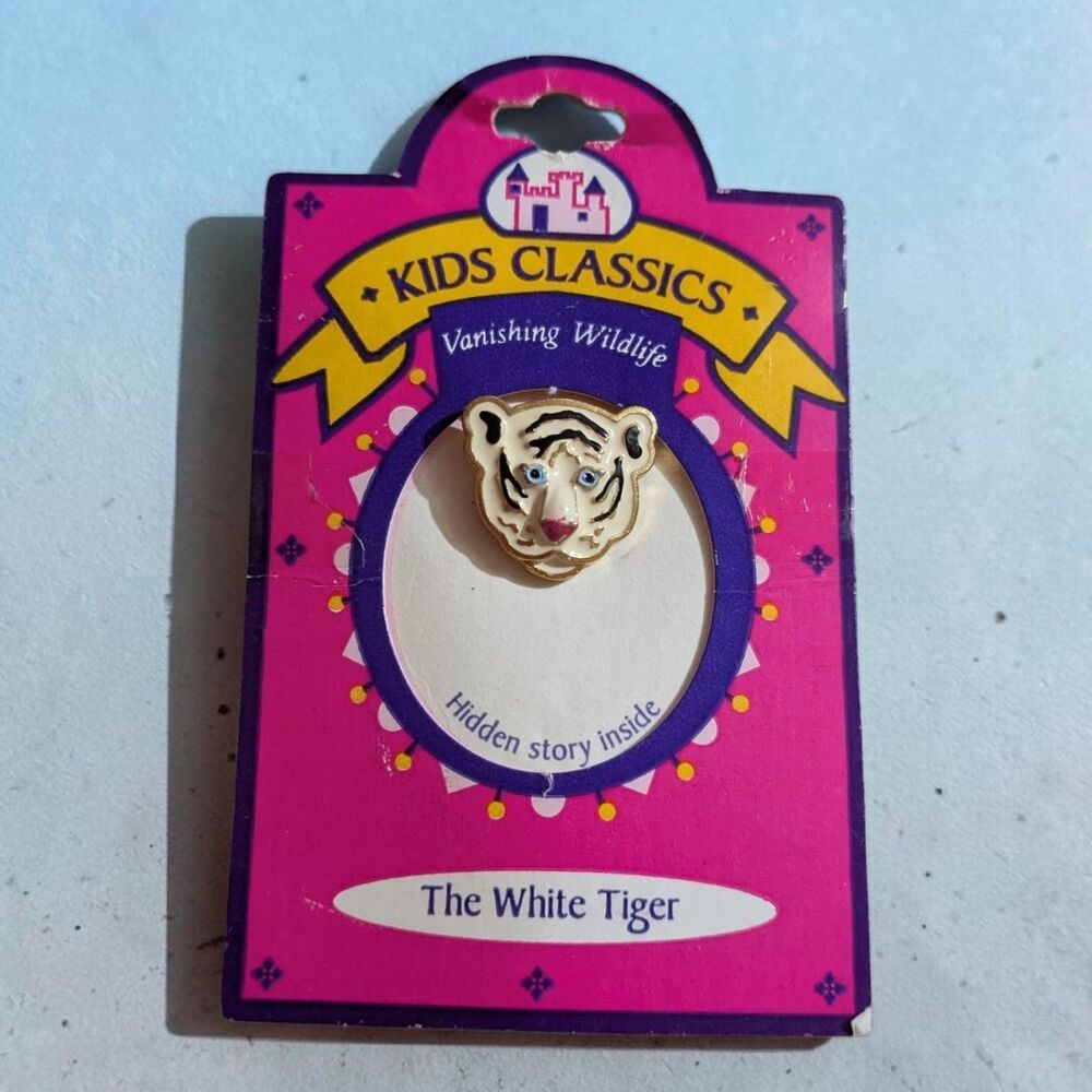 Vintage Kids Classics White Tiger Necklace Vanishing Wildlife Enamel Pendant Y2K
